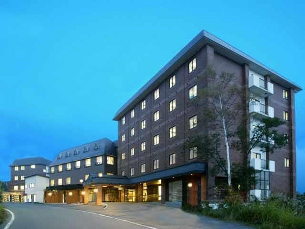 ■●夜発バス 斑尾マウンテンリゾート(斑尾高原&タングラム) 2月出発セール ホテルシルクイン斑尾(2泊5日)1